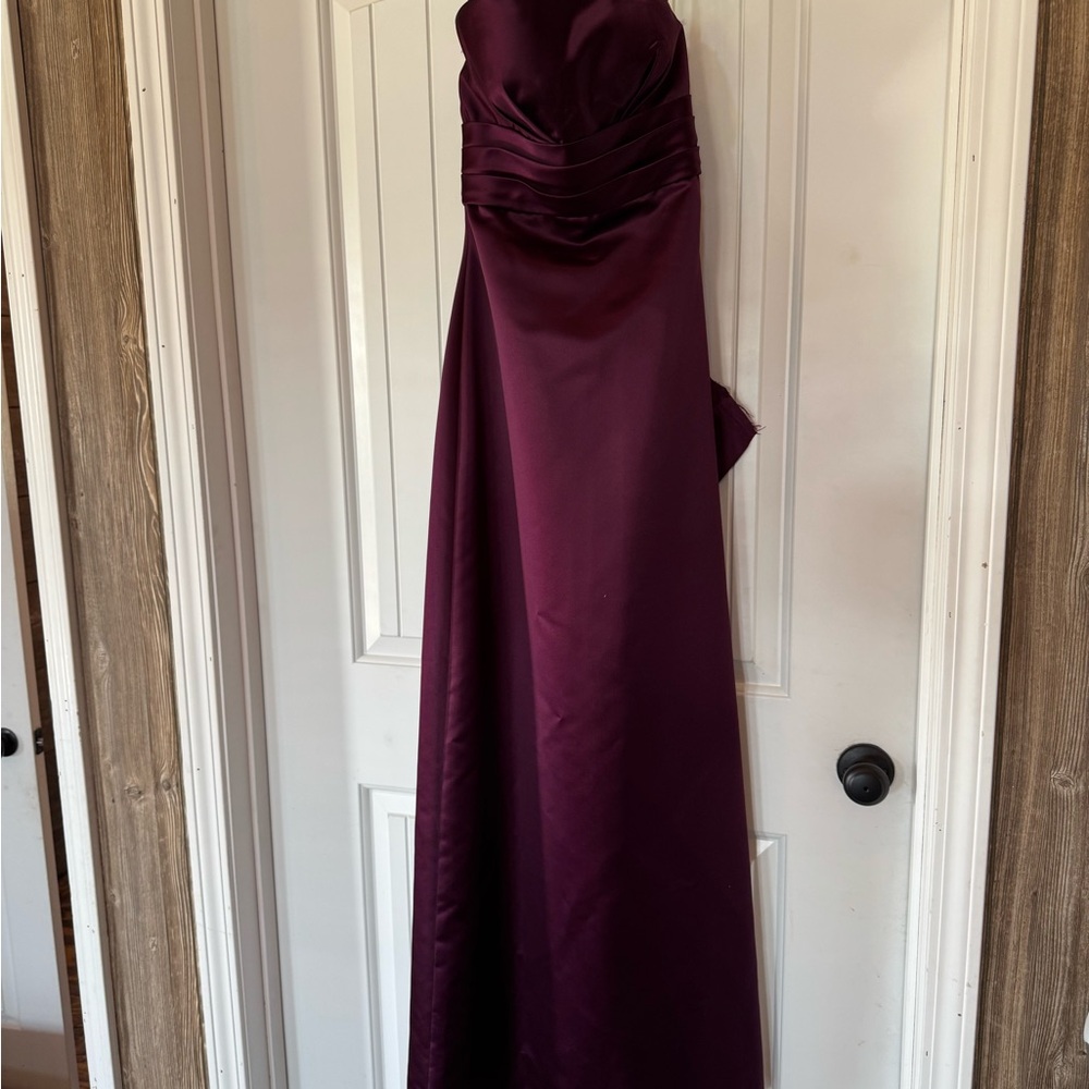 Bill Levkoff Strapless Burgundy Wedding Dress‎